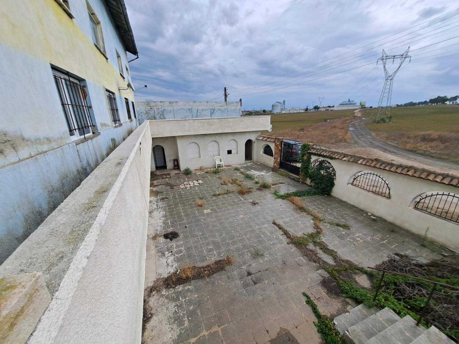 Продава се Промишлена сграда в с. Изворско, Област Варна - 1083 кв.м за 278 €/кв.м - Снимка #12