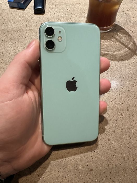 Продам iPhone 11 64g/69%