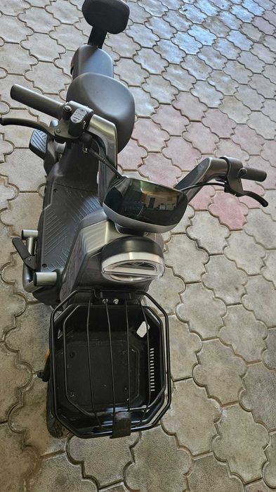 электрический мопед