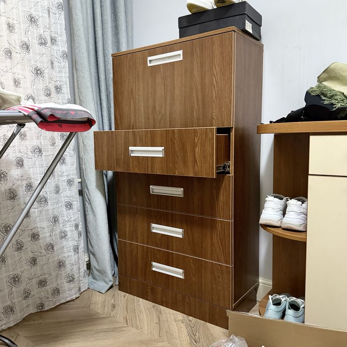 Для прихожей 35000 связи переезд