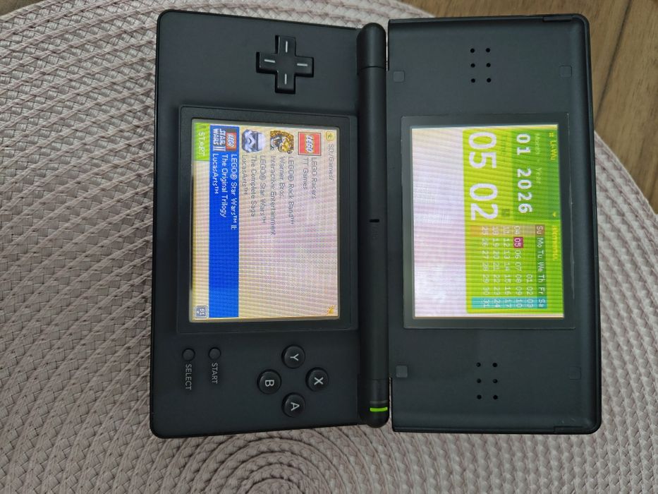 Nintendo DS Lite, cablu alimentare, modat card 64gb