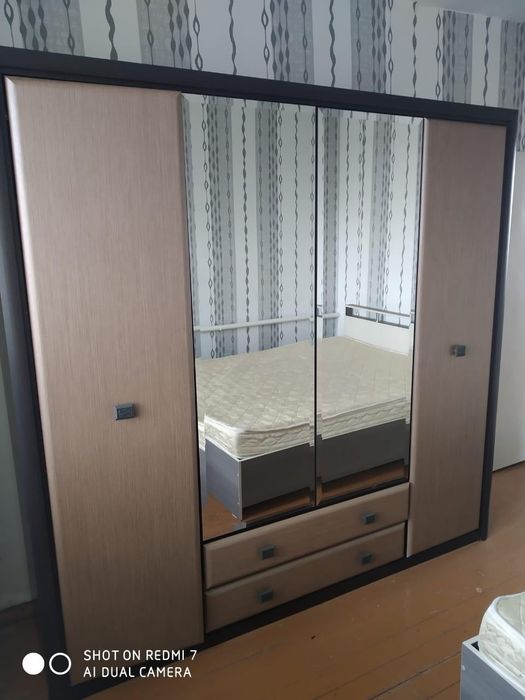 Шифоньер с комодом