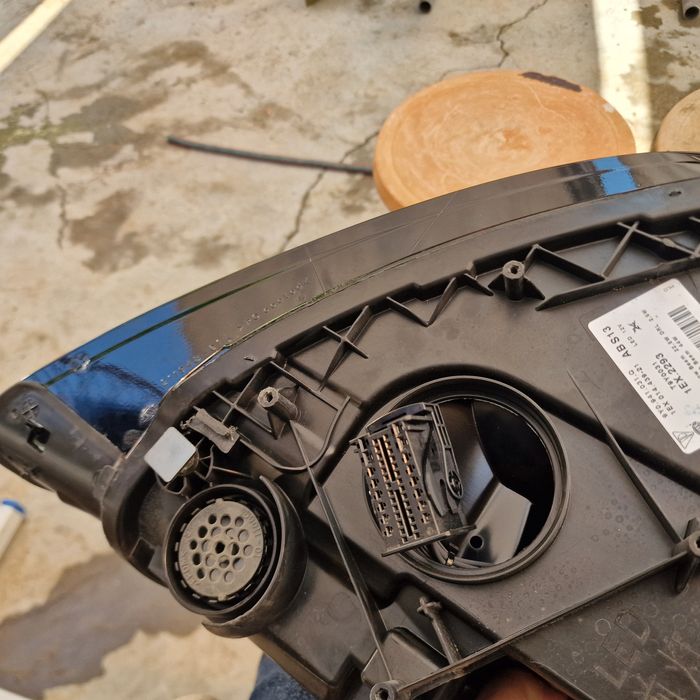 Porsche Cayenne 9Y ляв фар