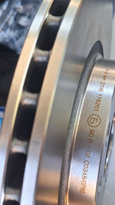 Discuri frana Bosch  noi si plăcuțe noi