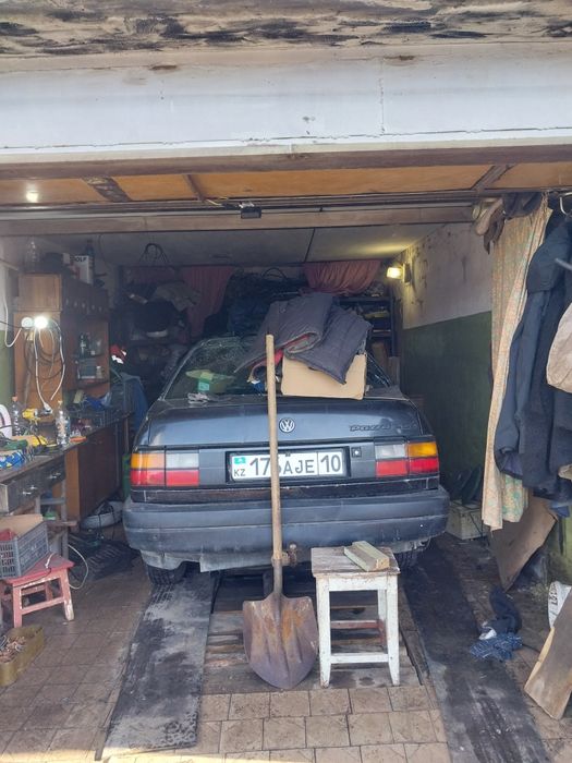 Продам  гараж  в 10 обществе