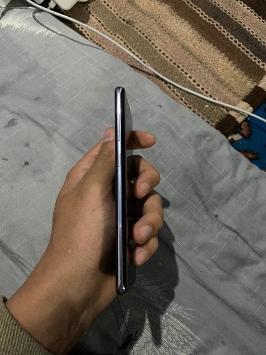 Samsung S8  holadi ediyal