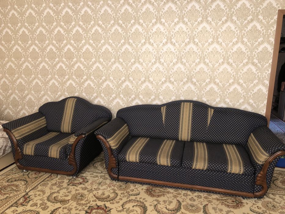Продаю:Диван и 2 кресла