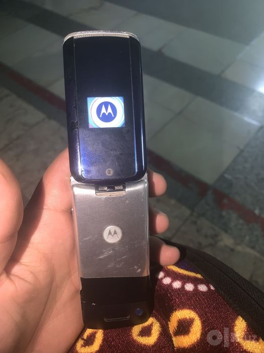 Mararola ochilib yopiladigan telefon sotiladi  180 mig kami bor
