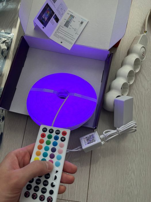 Banda led smart bluetooth rgb 10m cu priza si telecomanda waterproof