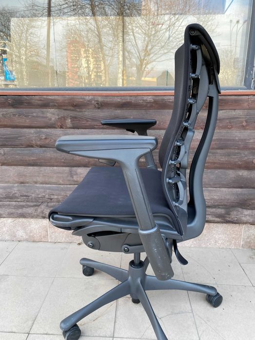 Herman Miller Embody chair - (Геймърски ергономичен офис стол)