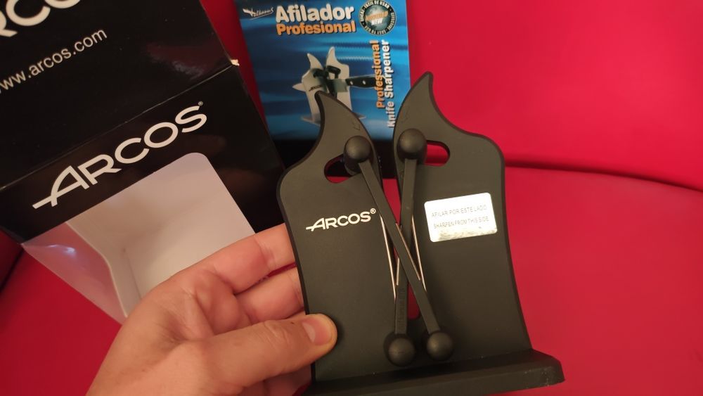 Професианално точило за ножове Arcos
