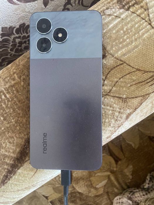 Подам телефон realme note 50 128 gb