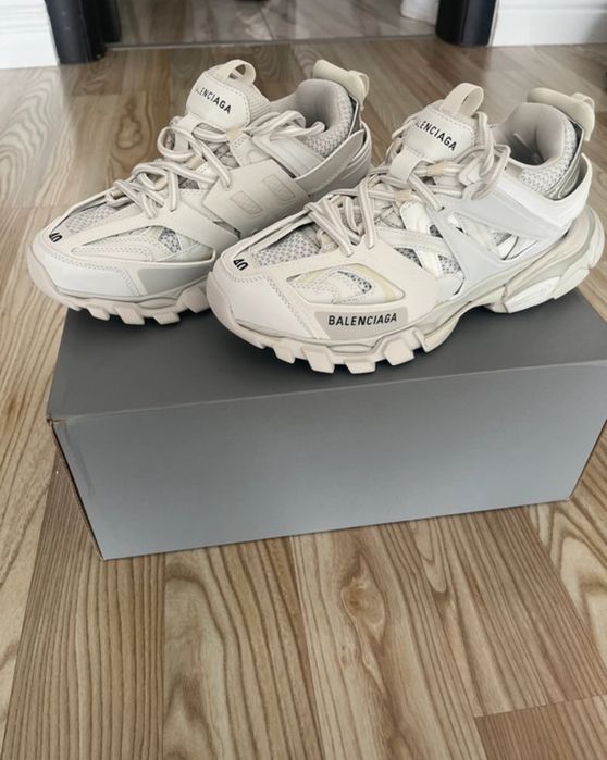 Balenciaga track