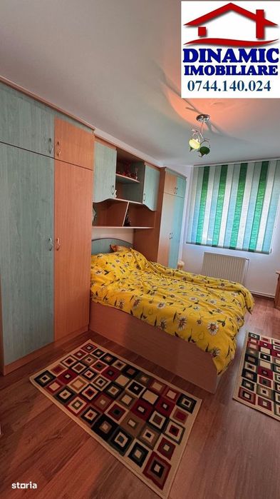 Apartament 3 camere, decomandat, 80 mp – parter înalt – 430 €/lună