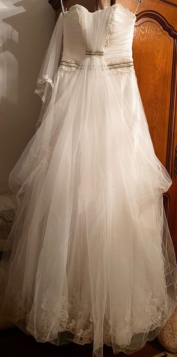 Rochie de mireasă cu voal