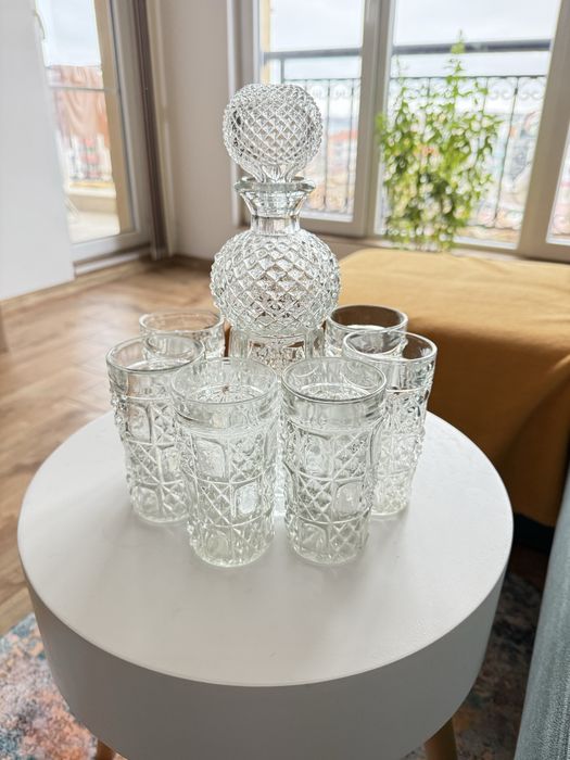 Ретро Арт стъклени шишета и чаши