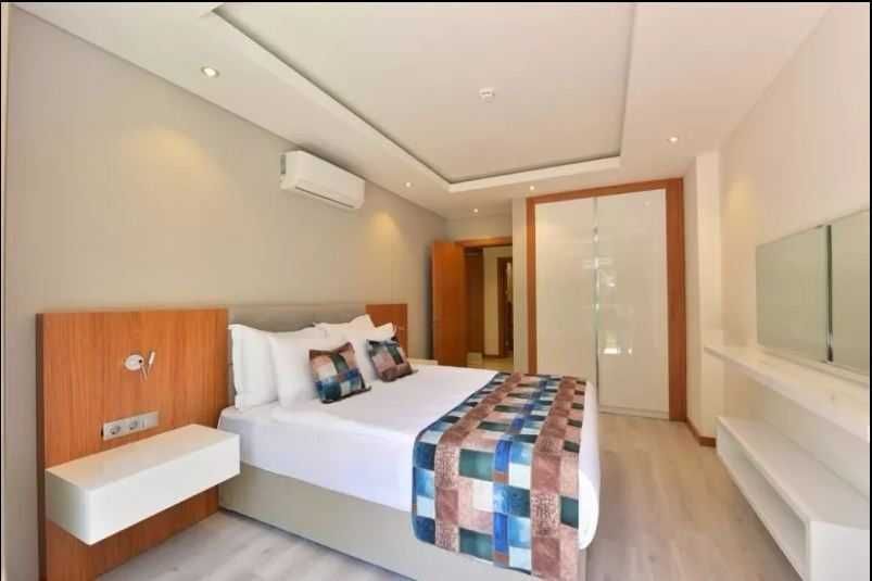 Продава се Тристаен апартамент в София, Дианабад - 102 кв.м за 1853 €/кв.м - Снимка #2