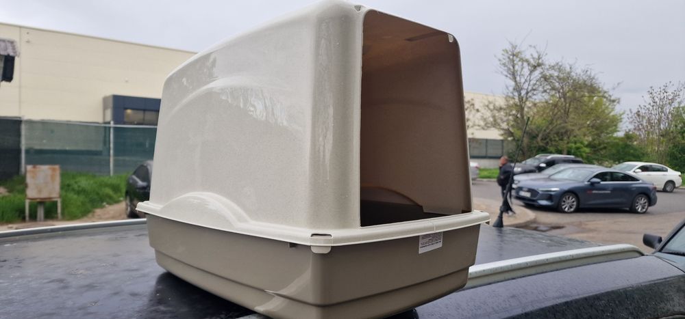 Litiera plastic pentru pisici