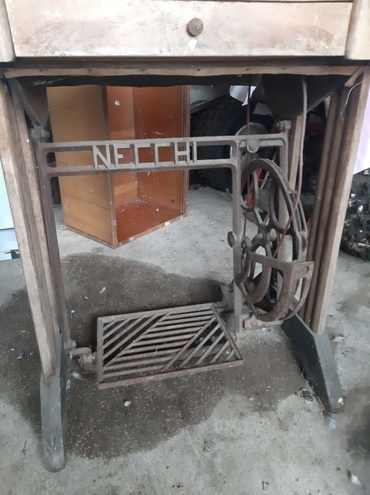 Masina de cusut necchi Pian orga vechi masa 150 ani
