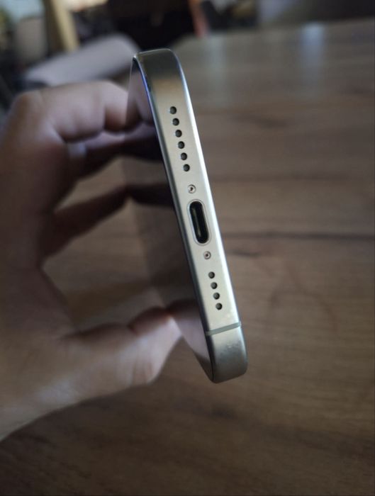 Iphone 15 promax  white titanium