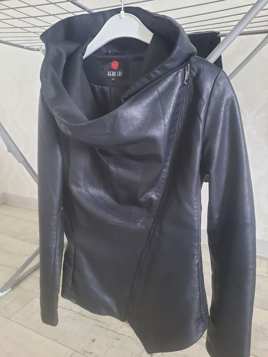 Продам кожаную куртку