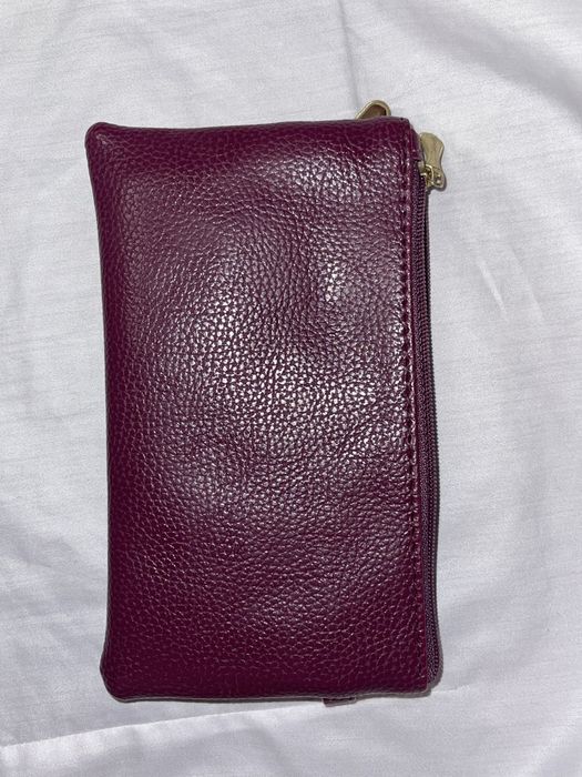 Кошелек бордового цвета