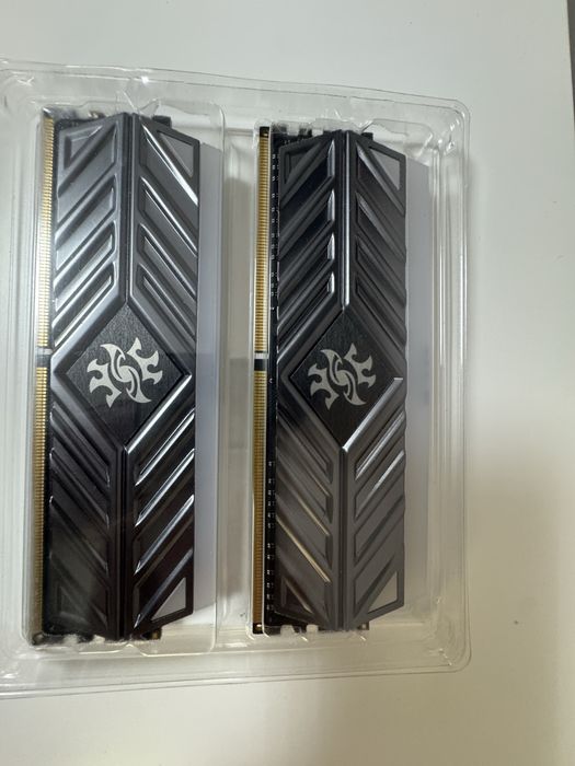 ОЗУ  16GB DDR4 3200 mhz A-Data XPG