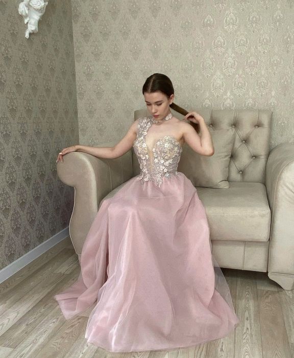 Продам новое платье