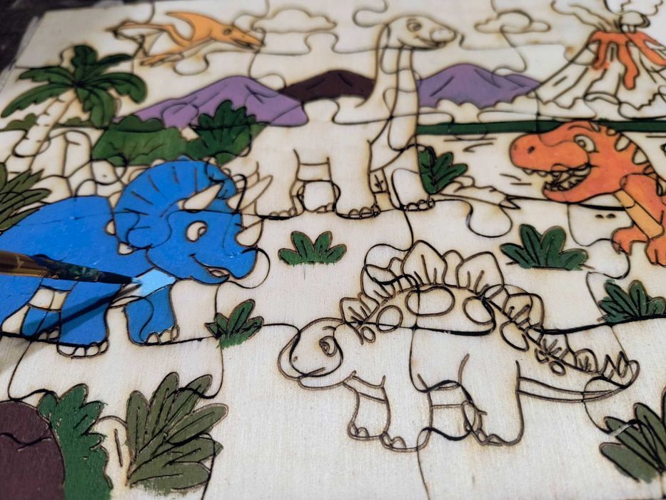 Puzzle din lemn pictat manual