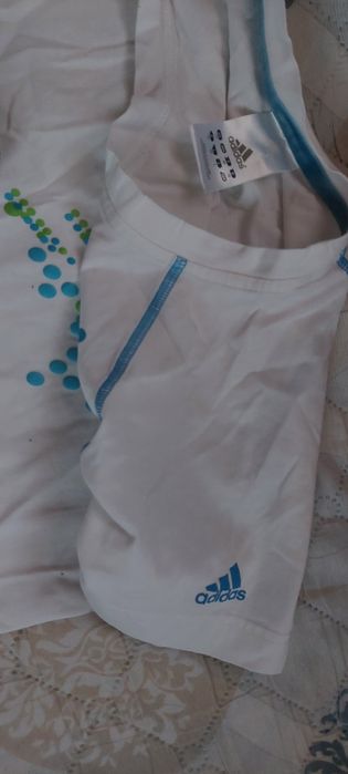 Маркови тениски и къси панталони Adidas