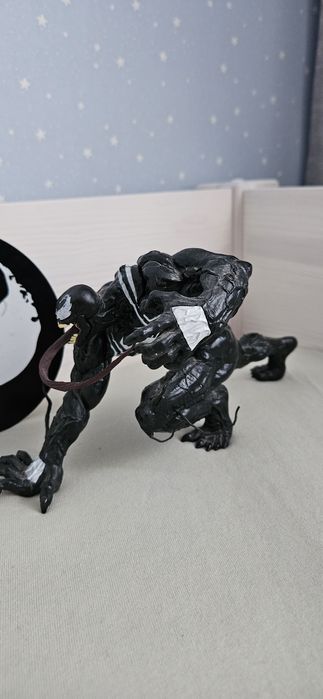 Веном фигурка качественная!