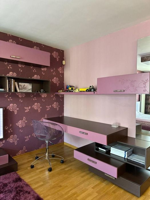 Тристаен апартамент  С ГАРАЖ в ж.к. Бояна.