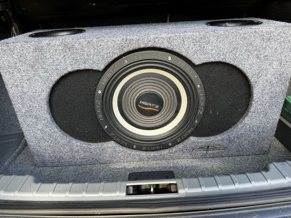 Subwoofer auto Hertz Mille Legend 3000 12” + incintă AutoCustoms