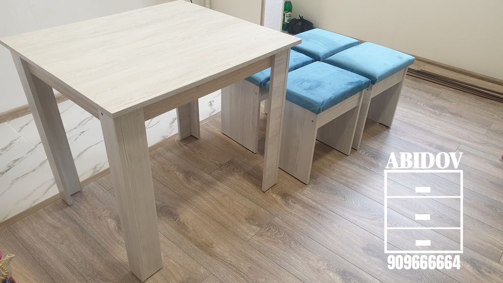 Стол и 4 мягкие табуретки по низкой цене от производителя.