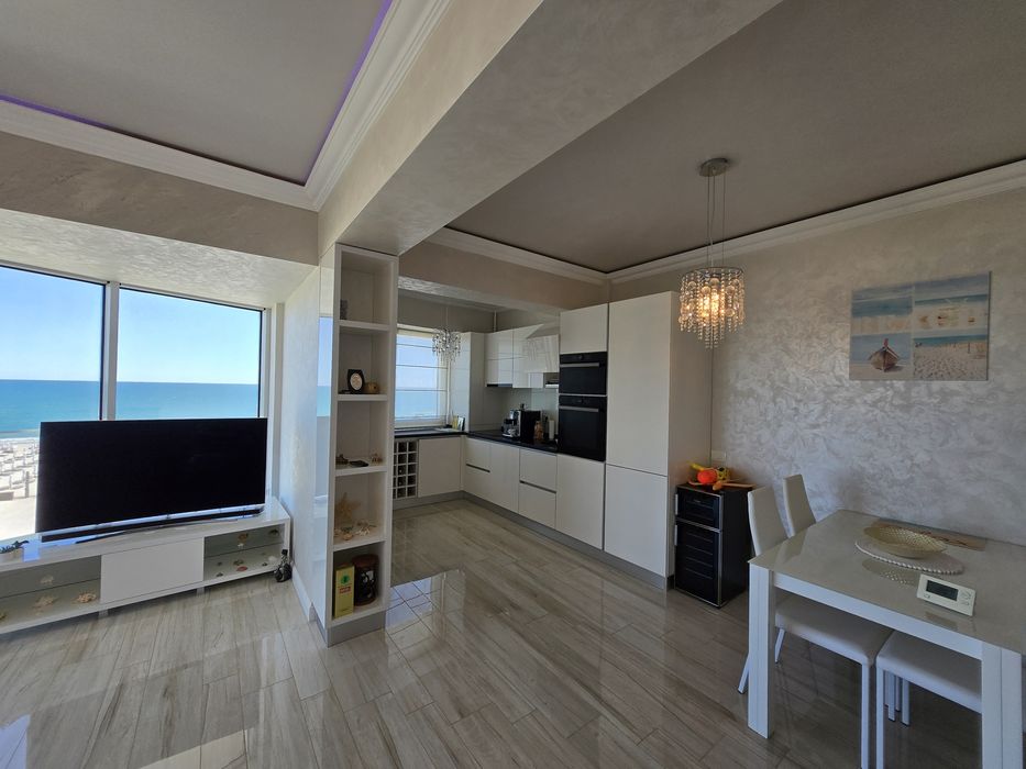 Apartament 3 camere white tower