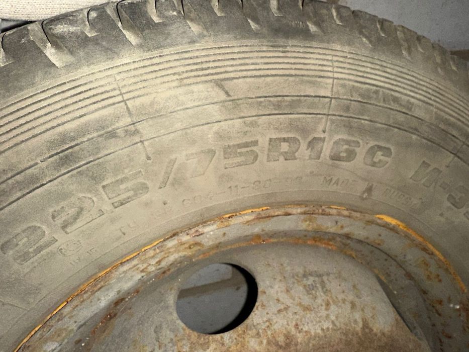 Шины разные б.у.