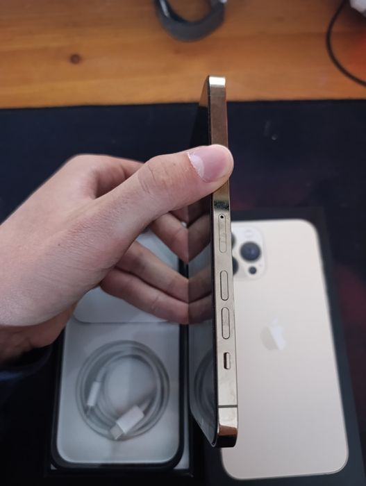 Vând iPhone 13 Pro Max sau schimb cu S23 Ultra