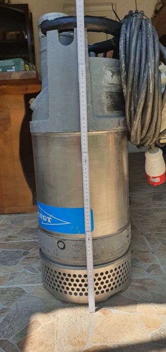 Професионална помпа за кал и вода