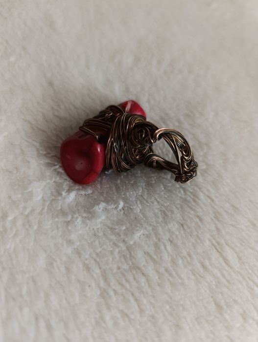 Inel Handmade Wire Wrapped din Coral Roșu Natural și Cupru Anticat