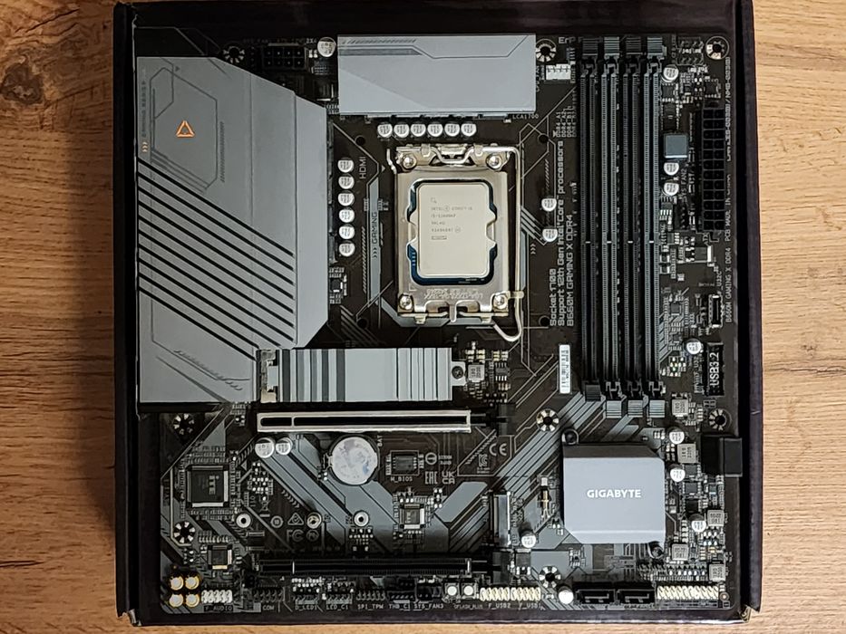 Комплект i5 12600kf и b660m DDR4  Материнская плата и процессор