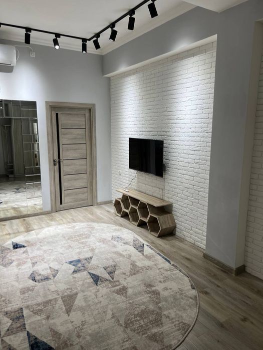 Сдается 3 ком Паркентский рынок. Новостройка