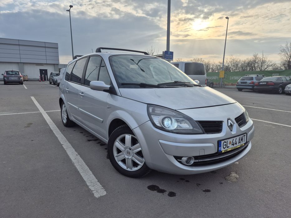 Renault Grand Scenic, 1.9 dCi, 7 locuri, Keyless go, clima