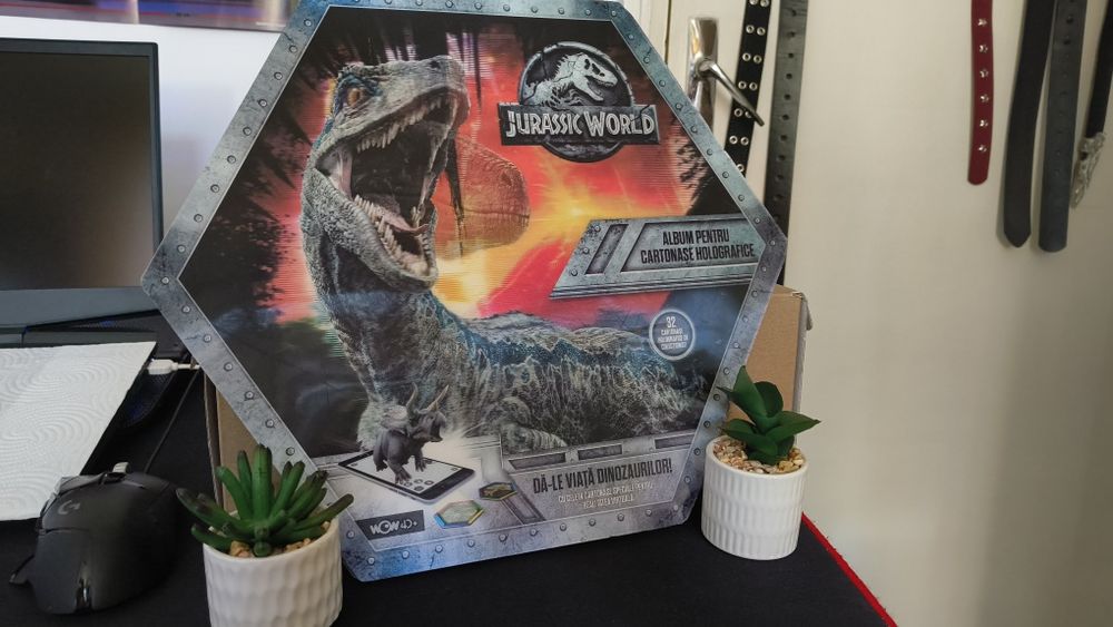 Album cu jetoane Jurassic World