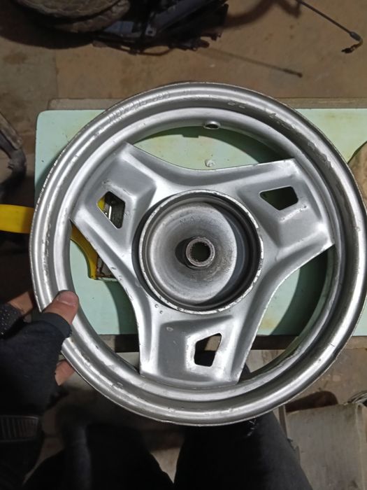 продаю диски один шкуригый другой, реле от хондо Дио 27