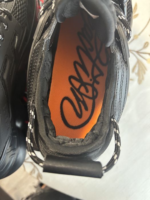 versace chain reaction