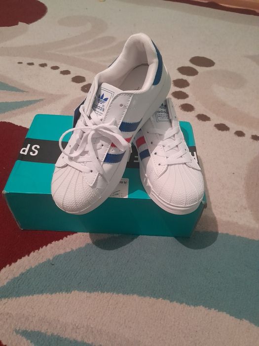 Кроссовки для мужскоя