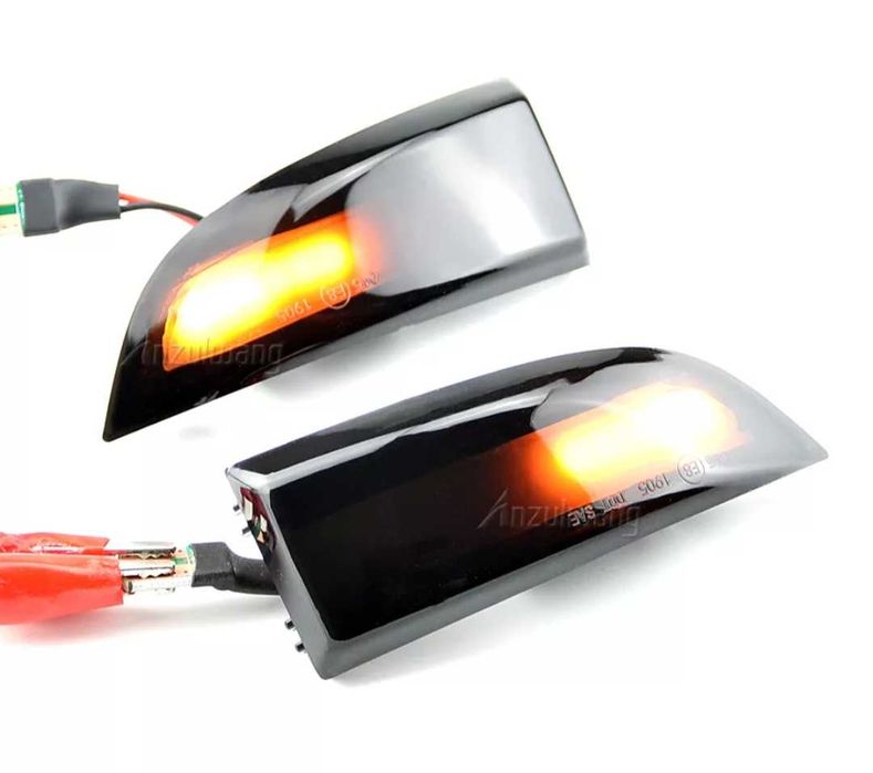 Динамични ( бягащи ) мигачи за огледалата за Рено Renault Reno