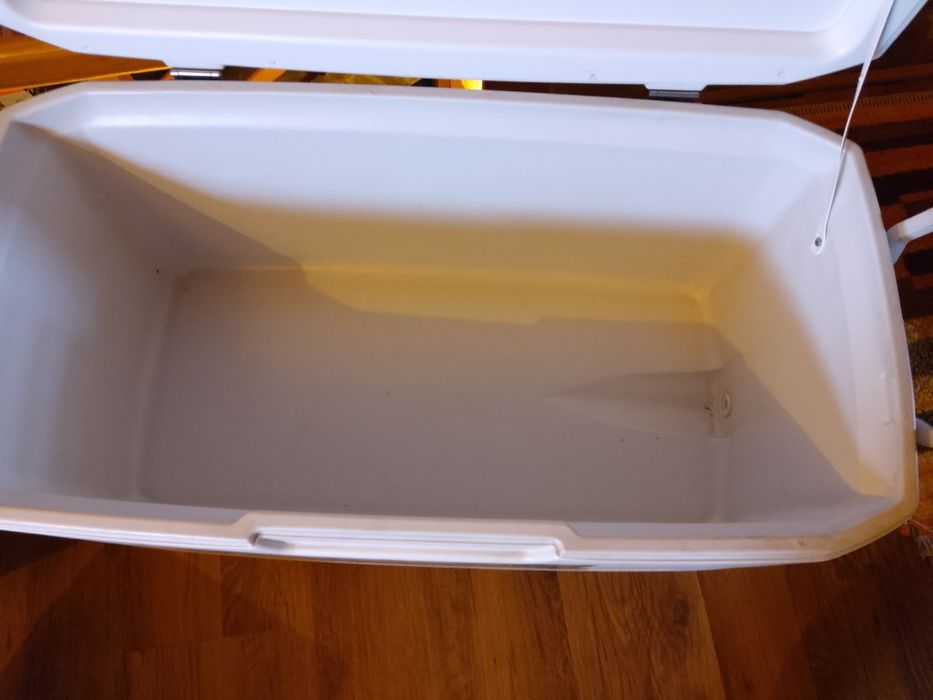 Lada frigorifica coleman marine 120Quart