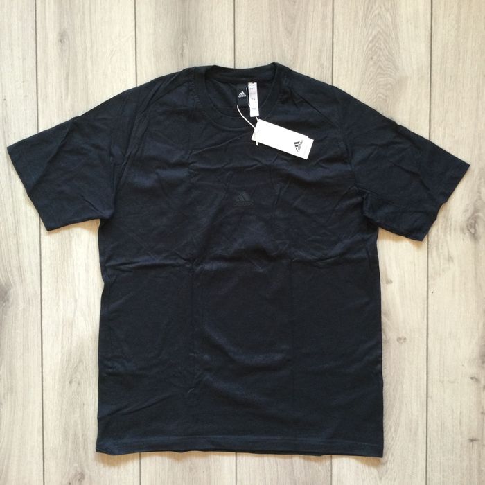 НОВА 100 % оригинална черна мъжка тениска ADIDAS ZNE размер L от САЩ