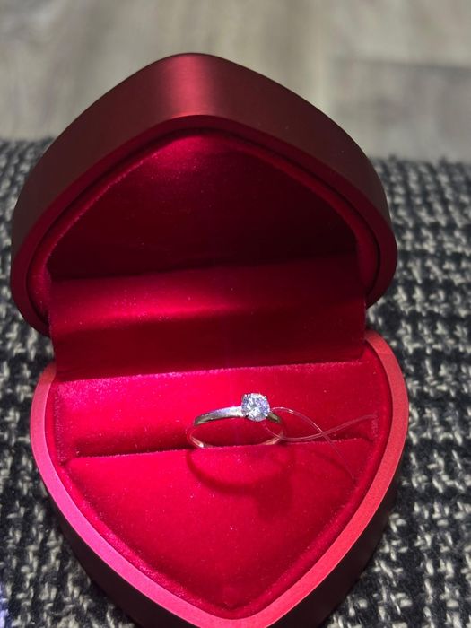 Продаю обручальное кольцо